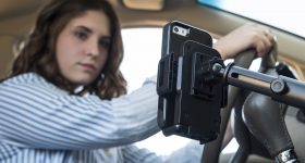 Insurers Seeking Ways to Monitor Distracted Driving