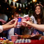 Friends,Making,A,Toast,To,Celebrate,4th,Of,July,Holiday